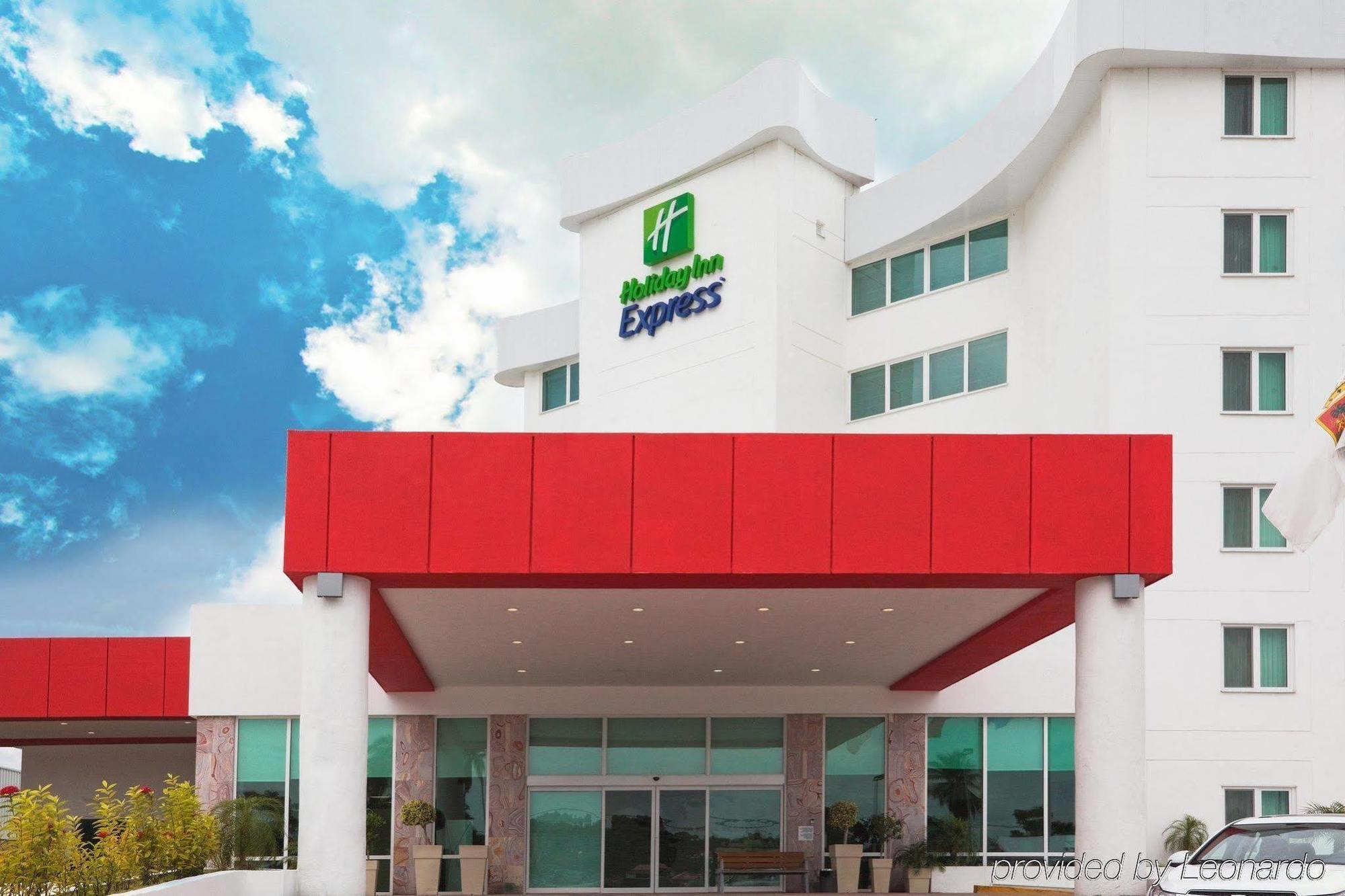 Holiday Inn Express Tapachula By Ihg Exterior foto